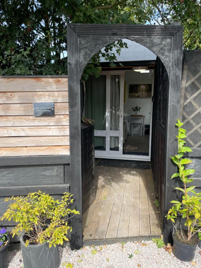 The Little Nest Beach Sole Use Accommodation Near To Bath 威克 外观 照片