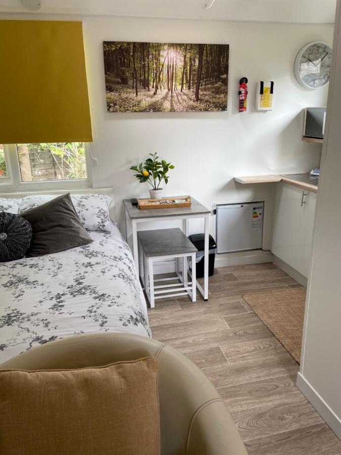 The Little Nest Beach Sole Use Accommodation Near To Bath 威克 外观 照片